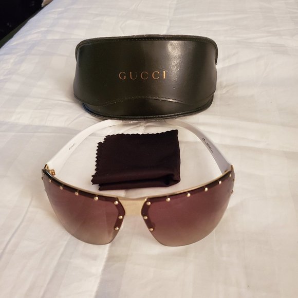VINTAGE GUCCI LADIES WRAP SUNGLASSES - Picture 1 of 1